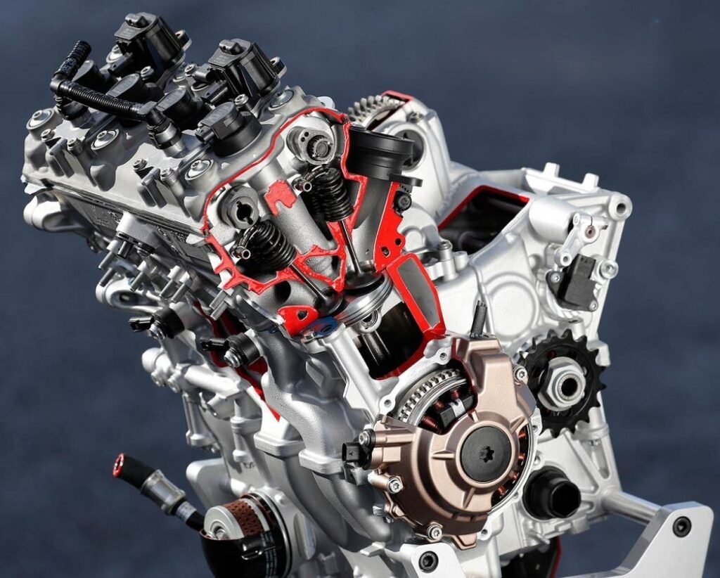 MW S1000RR Specs, Top Speed & Performance Review