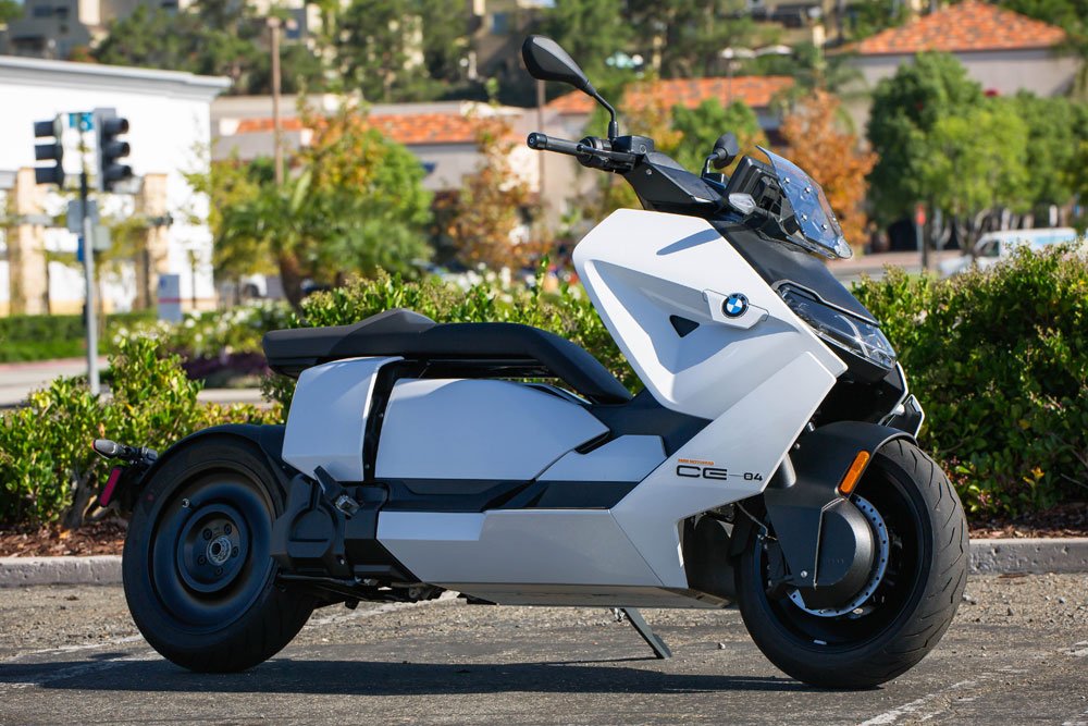 BMW CE 04 Specs, Top Speed & Performance Review