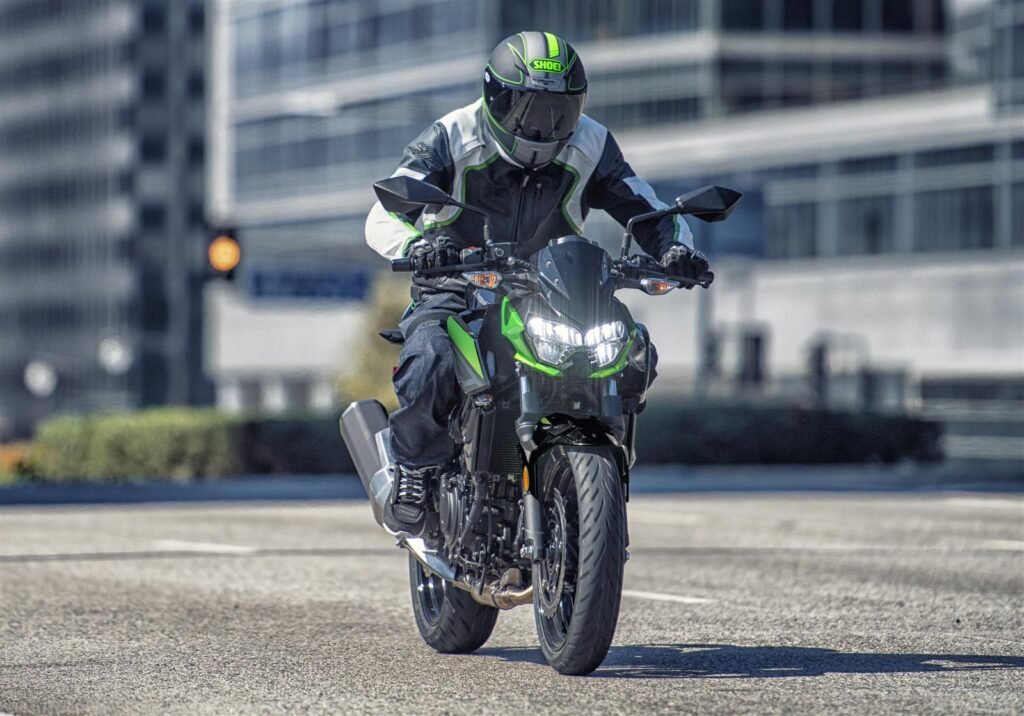 Kawasaki Z400 Specs, Top Speed & Performance Review