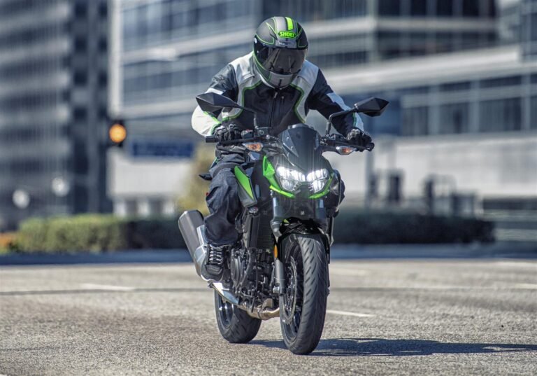 Kawasaki Z400 Specs, Top Speed & Performance Review