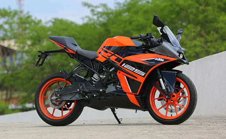 KTM 125 Duke Specs, Top Speed & Review