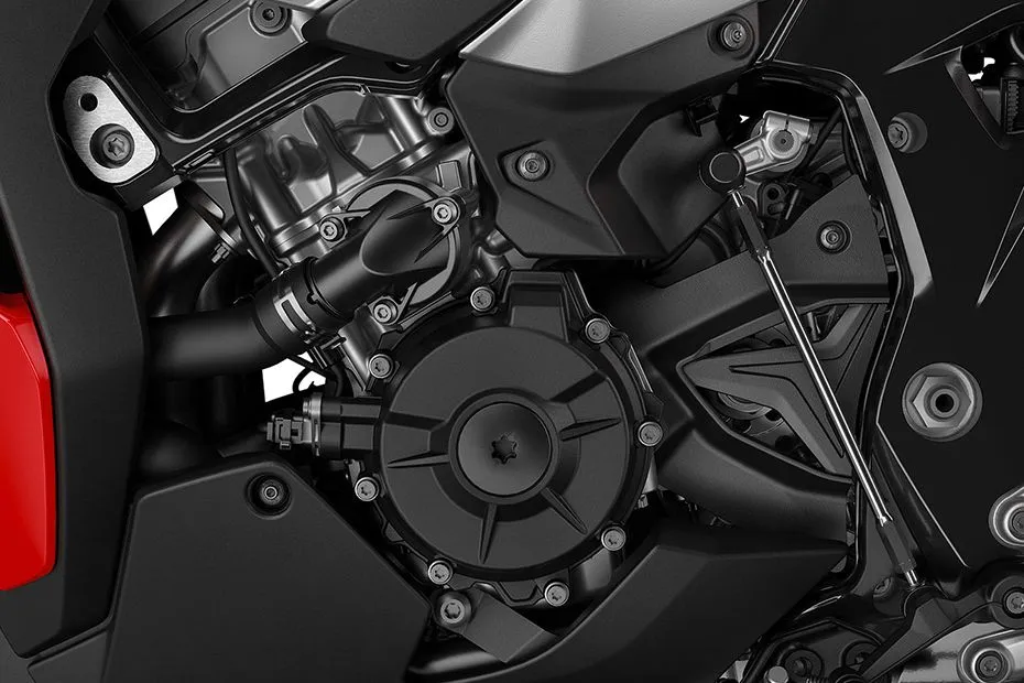BMW S1000XR Specs, Top Speed & Performance Review