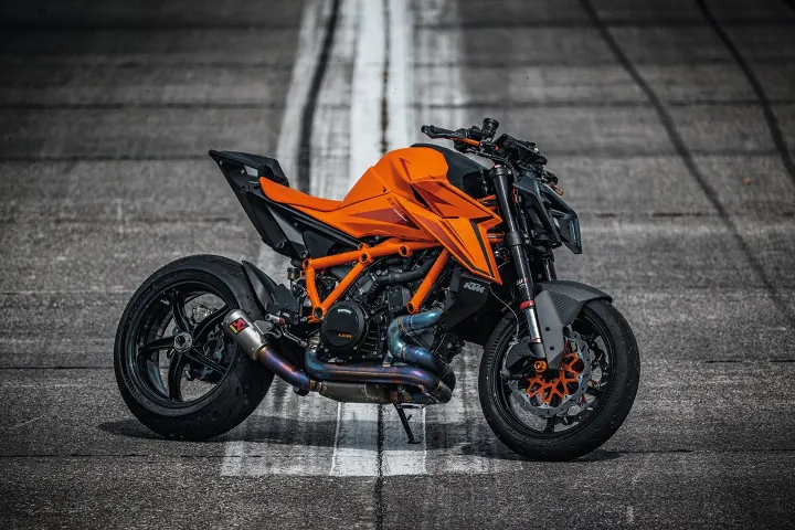 KTM 1390 Super Duke R EVO